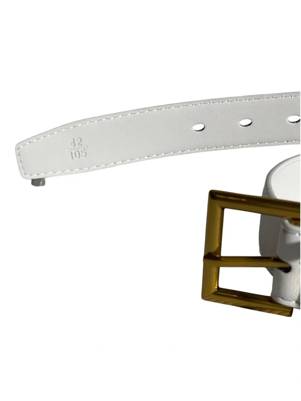 💁🏻‍♀️ White Leather Belt with Gold-Tone Logo Buckle 💁🏻‍♀️